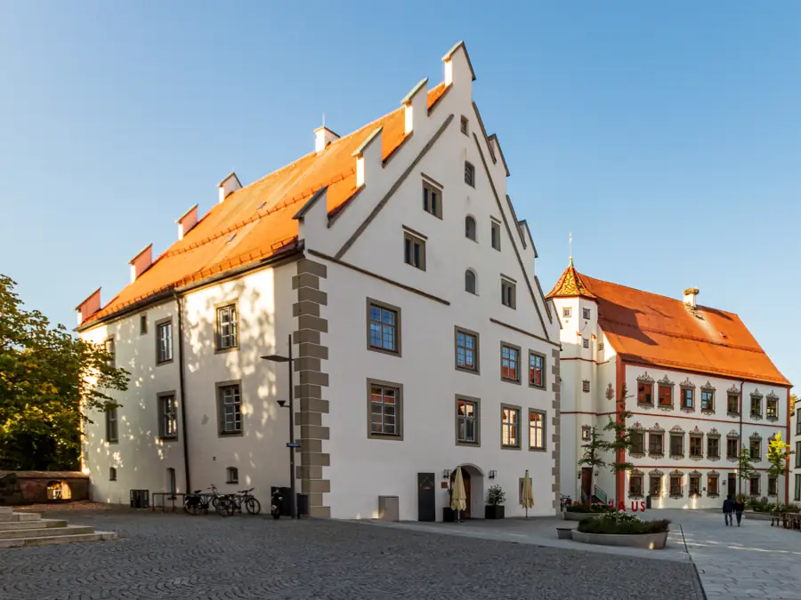 Fuggerschloss in Weißenhorn in der Abendsonne